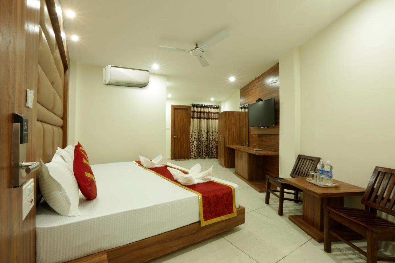 Hotel Katra Grand Exterior photo