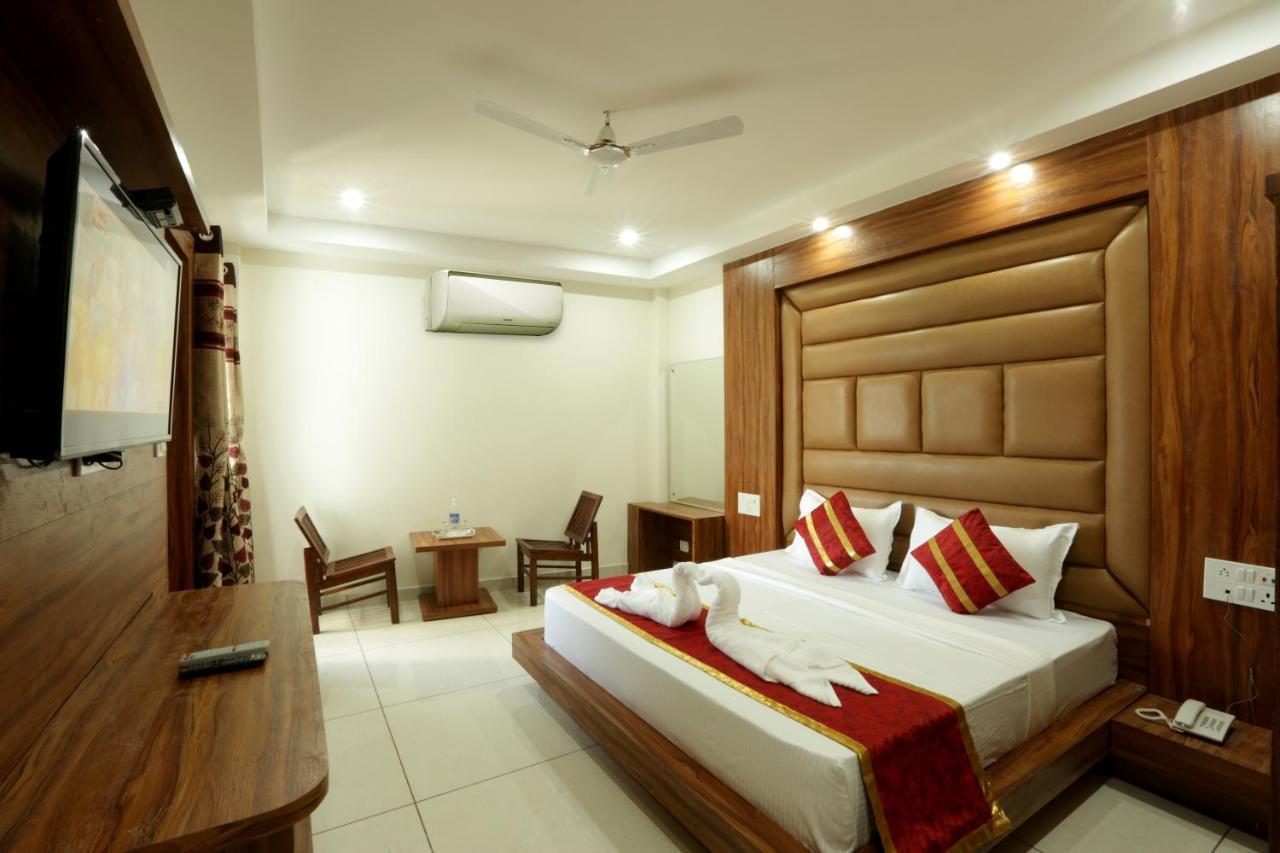 Hotel Katra Grand Exterior photo
